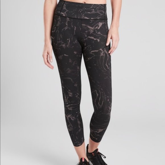 Athleta Pants - Athleta Velocity Stash Pocket Marble 7/8 Tight